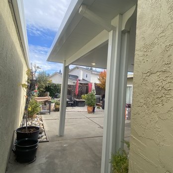 Sunbusters - Side view of the new pergola from Sunbusters. - Patio Coverings Near Me - Pittsburg, California Sunbusters - Side view of the new pergola from Sunbusters. - Patio Coverings Near Me - Pittsburg, California