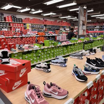 auburn nike outlet hours