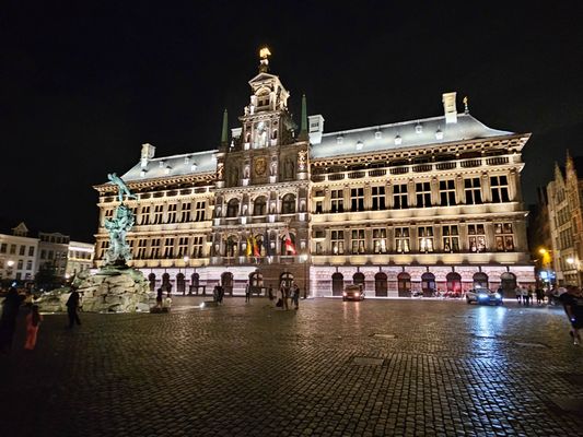 Antwerp City Hall by null