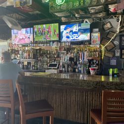 Hunter's Beach Bar