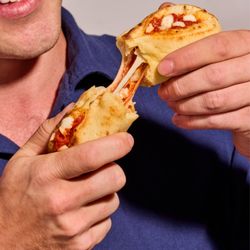 Made with an artisan wheat flour crust and filled with Mozzarella cheese in a tomato marinara sauce.