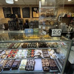 Dessert case