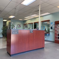 Cuts 2000 - Front Desk