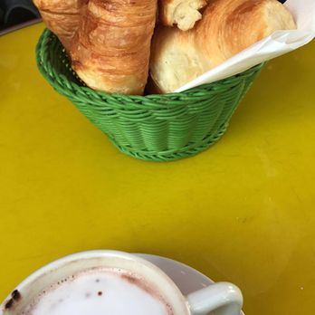 Le Petit Suffren - Bistros Near Me - Paris, 75