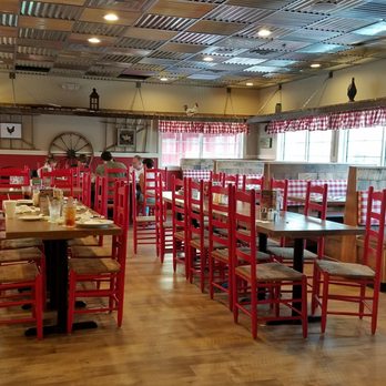 Frizzle Chicken Cafe - Cute restaurant - Breakfast & Brunch Near Me - Pigeon Forge, Tennessee