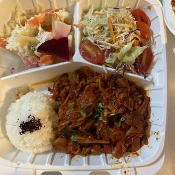 Dell's Kitchen and Bakery - Kimchee pork - Asian Fusion Near Me - Honolulu, Hawaii