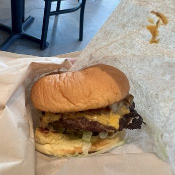 Hit the Spot - Single cheeseburger - Burgers Near Me - Portland, Oregon