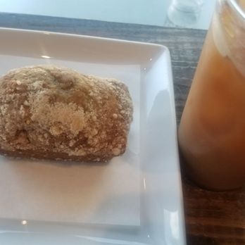 Siphon Coffee - Banana bread and iced americano - Cafes Near Me - Houston, Texas
