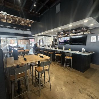 PressHouse - American Near Me - Collinsville, Illinois
