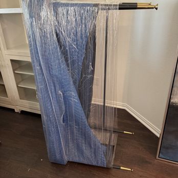 Village Movers and Storage - Desk was not wrapped up properly. - Movers Near Me - Ocala, Florida