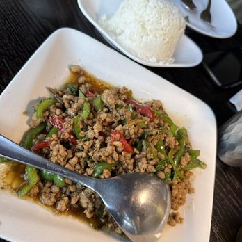 New Thai Elephant - Pad Ka Prow - Thai Near Me - San Mateo, California New Thai Elephant - Pad Ka Prow - Thai Near Me - San Mateo, California