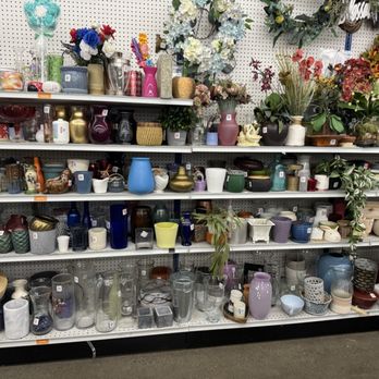 Edmonds Goodwill - Thrift Stores Near Me - Edmonds, Washington