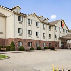 Super 8 by Wyndham Perryville - Exterior