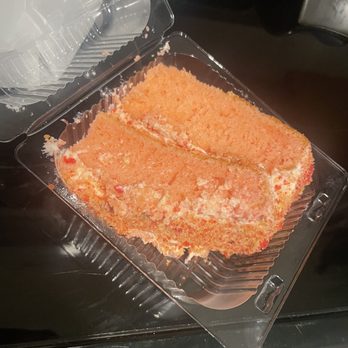 Burgers@ Apollo - Strawberry Crunch Cake - Burgers Near Me - Camp Springs, Maryland