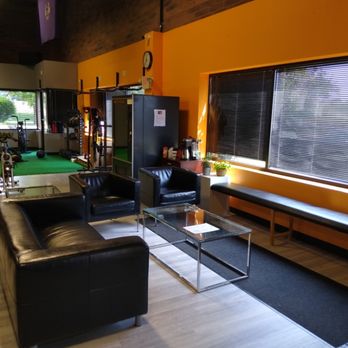 Integrative Sport and Physiotherapy - Lounge area. Enjoy freshly brewed coffee! - Gyms Near Me - Waunakee, Wisconsin Integrative Sport and Physiotherapy - Lounge area. Enjoy freshly brewed coffee! - Gyms Near Me - Waunakee, Wisconsin
