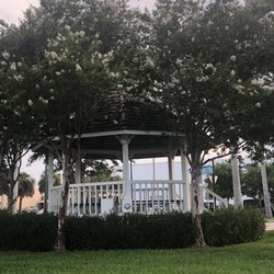 Gazebo Park - Gazebo