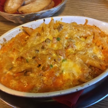 Pettirosso - Pettirosso; Rigatoni gratinata "al Forno" - Italian Near Me - Cologne, NW Pettirosso - Pettirosso; Rigatoni gratinata "al Forno" - Italian Near Me - Cologne, NW