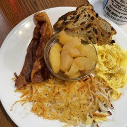 Red Rooster Cafe - Hashbrowns, eggs, apples, bacon, raisin toast