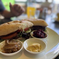 Leura Gourmet - Steak sandwich