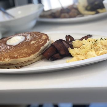 Omelet Bar - The Flavor Combo with Pancakes, Applewood Smoked Bacon and Scrambled Eggs - Breakfast & Brunch Near Me - Orlando, Florida
