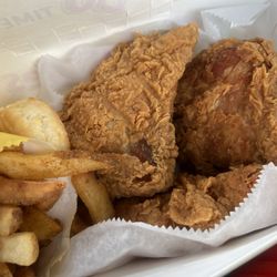 Bojangles - They took 15 minutes for my food and now do you run out or dark meat I had to