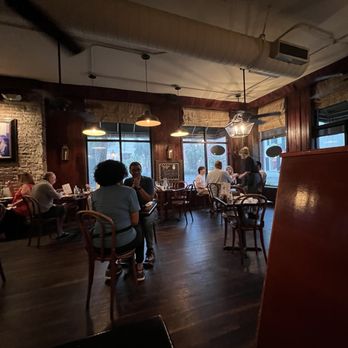 Virginia's On King - Southern Near Me - Charleston, South Carolina
