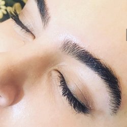Rock N' Brows + Makeup - Eyebrow Shaping