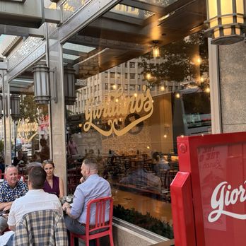 Giordano's - Outside seating - Pizza Near Me - Washington, DC, District of Columbia