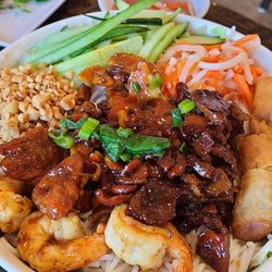 Bun bowl: Grilled shrimp and pork! HUGE portion and so good!