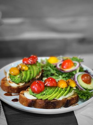 CORNER TABLE by null CORNER TABLE by null