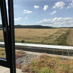 Hochtaunus Kliniken - Sommerlicher Ausblick, Patientenzimmer Obergeschoss