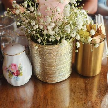 Little Hen - Table setting - Breakfast & Brunch Near Me - Weston, Florida Little Hen - Table setting - Breakfast & Brunch Near Me - Weston, Florida