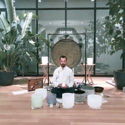 Sound Healing and REIKI with Derrick Little