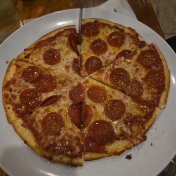 Victory Tap Chicago - Pizza for kids - Bars Near Me - Chicago, Illinois