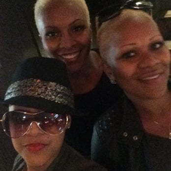 Madhatter - Great Sunday Brunch With Beautiful Ladies - Bars Near Me - Washington, DC, District of Columbia