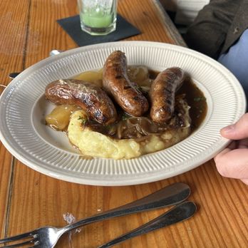 Cashier’s Celtic Table - Bangers and Mash - Irish Near Me - Cashiers, North Carolina Cashier’s Celtic Table - Bangers and Mash - Irish Near Me - Cashiers, North Carolina