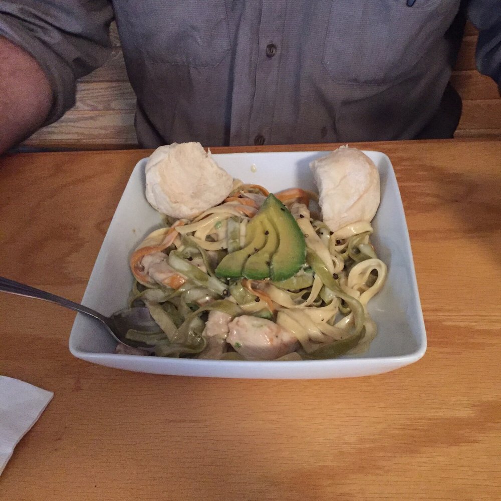 Sunset Bistro - Fettuccine Alfredo with chicken - American Near Me - Bowling Green, Ohio