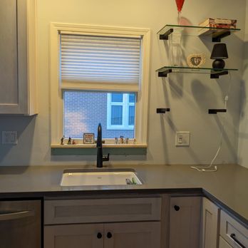 Creative Mirror & Shower - Before - Glass & Mirrors Near Me - Addison, Illinois