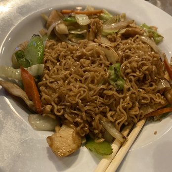 Sushi Express - Chicken Thai Style Chow Mein - Sushi Bars Near Me - Amarillo, Texas