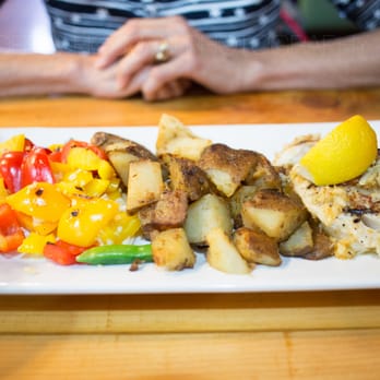 Gold Rush Bistro - garlic halibut, lukewarm - Seafood Near Me - Seward, Alaska Gold Rush Bistro - garlic halibut, lukewarm - Seafood Near Me - Seward, Alaska