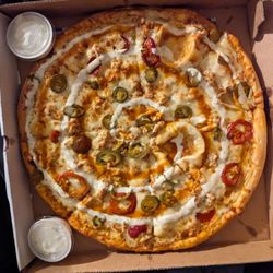 Bucks Pizzeria - Spicy ranch chicken wing pizza