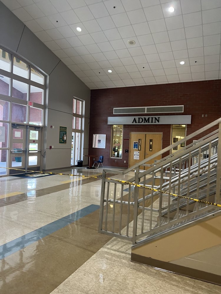 WHISPERING OAK ELEMENTARY Updated August 2024 15300 Stoneybrook W