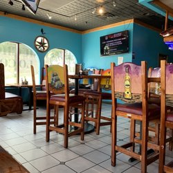 Mucho Loco - Seating area