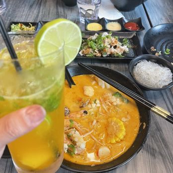 19 GOLD - Taiwanese Near Me - Seattle, Washington