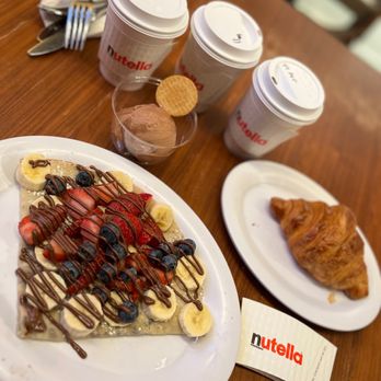 Nutella Cafe - Make your own Nutella crepe - Desserts Near Me - Chicago, Illinois Nutella Cafe - Make your own Nutella crepe - Desserts Near Me - Chicago, Illinois
