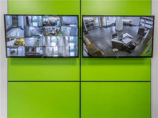 Extra Space Storage by null