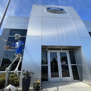 Roy O'Brien Ford - Car Dealers Near Me - Saint Clair Shores, Michigan