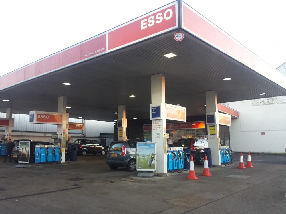 WHETSTONE SERVICE STATION Updated May 2024 1182 High Road, London