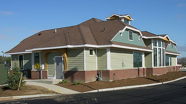 MM Roofing & Construction Systems Logo