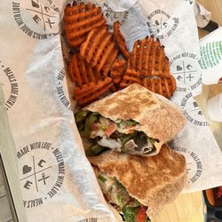 Clean Eatz - Orlando SoDo - Buffalo Chicken Wrap w/ Sweet Potato Fries